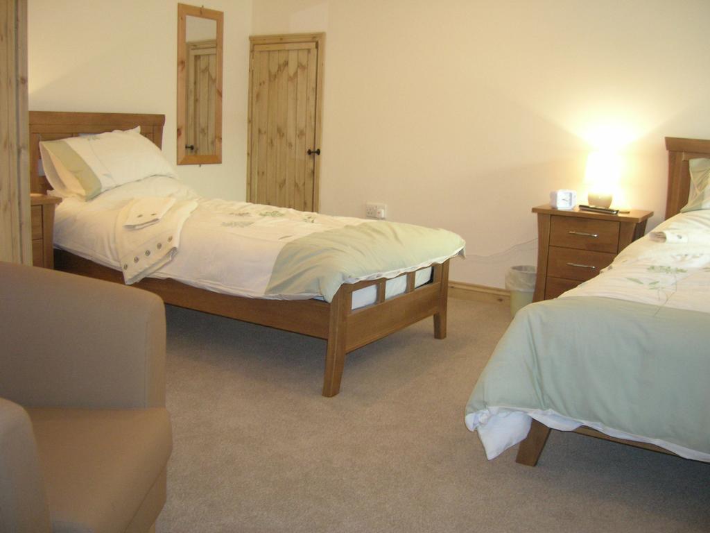 Polhilsa Farm Bed & Breakfast Callington Bilik gambar