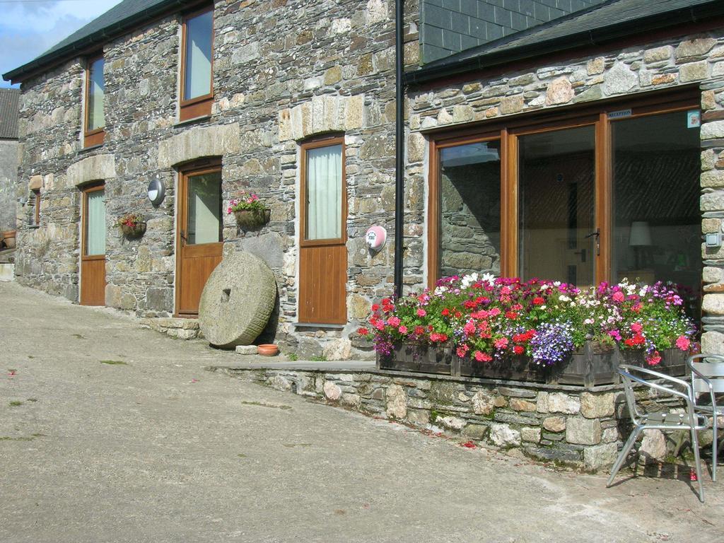 Polhilsa Farm Bed & Breakfast Callington Bilik gambar